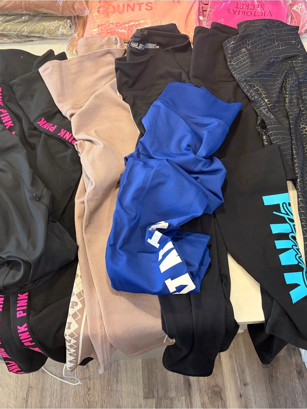PINK Victoria's Secret Mixed Active Leggings Set of 8 Very good cond. A2.2